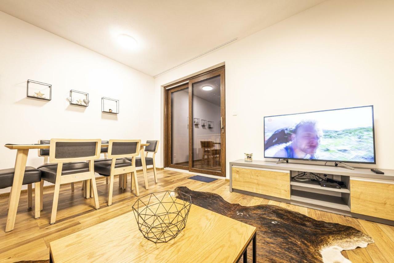 Apartmanovy Dom Poludnica - Chopok Juh Tale Extérieur photo