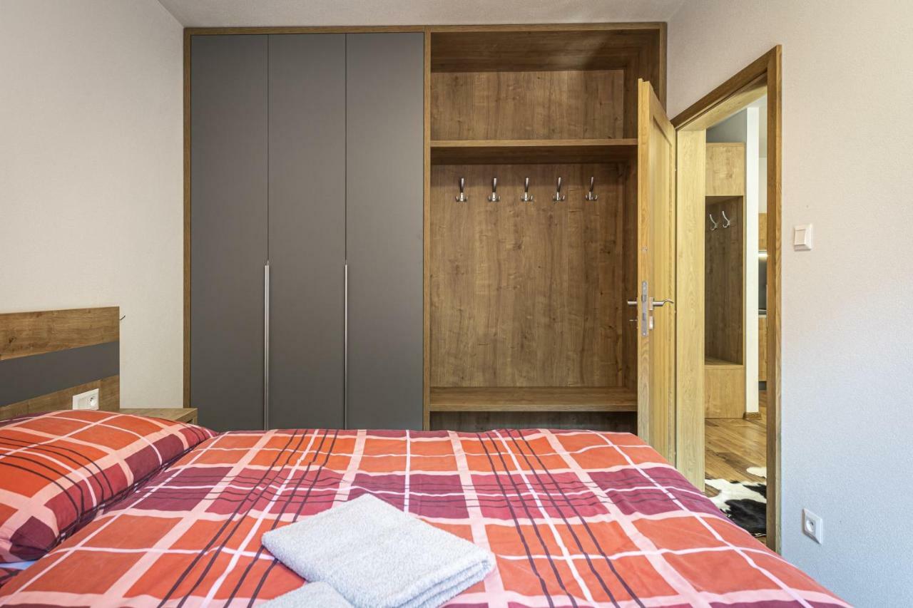 Apartmanovy Dom Poludnica - Chopok Juh Tale Extérieur photo