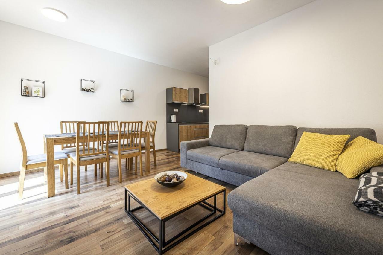 Apartmanovy Dom Poludnica - Chopok Juh Tale Extérieur photo