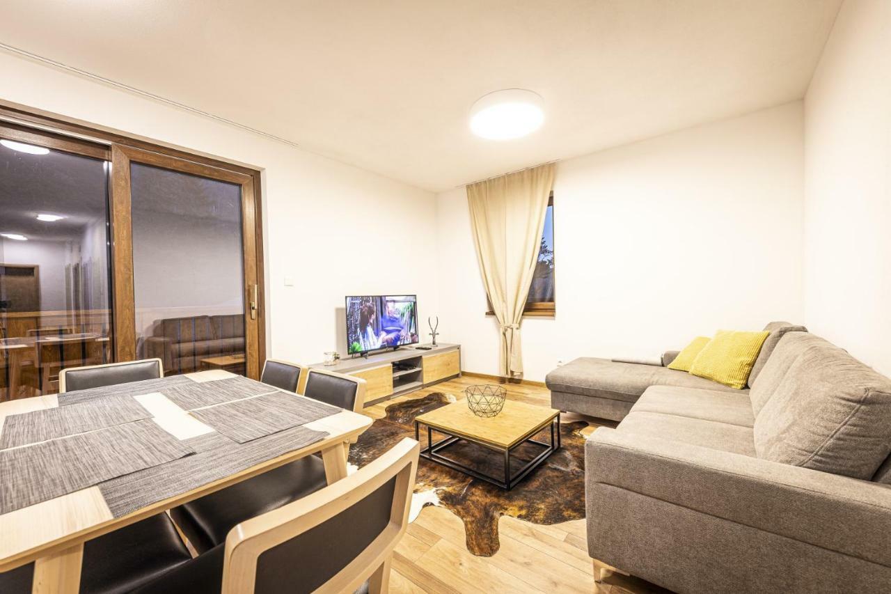 Apartmanovy Dom Poludnica - Chopok Juh Tale Extérieur photo