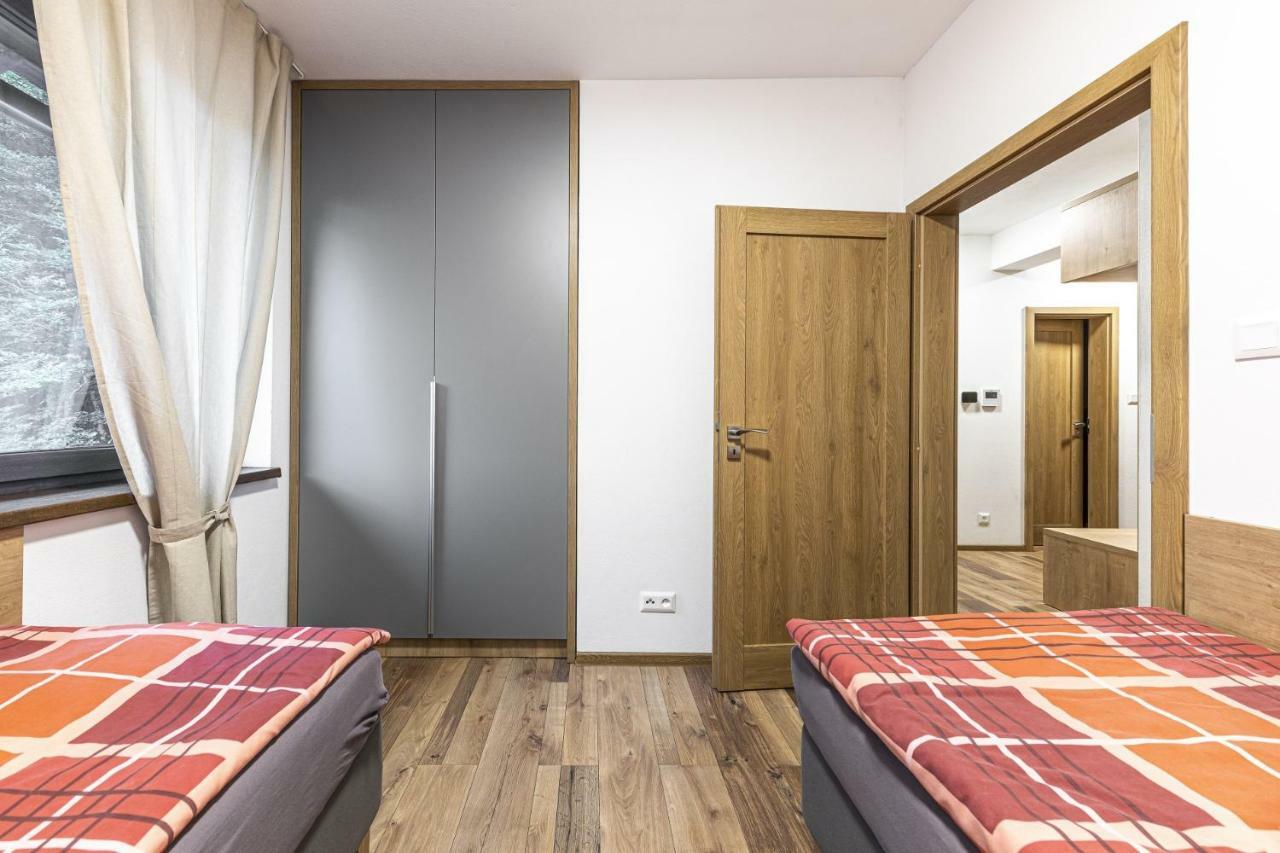 Apartmanovy Dom Poludnica - Chopok Juh Tale Extérieur photo